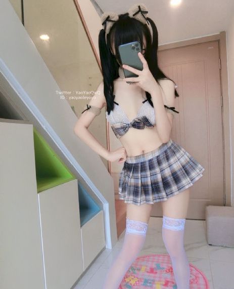 暖暖免费一二三区在线_1080高清免费观看